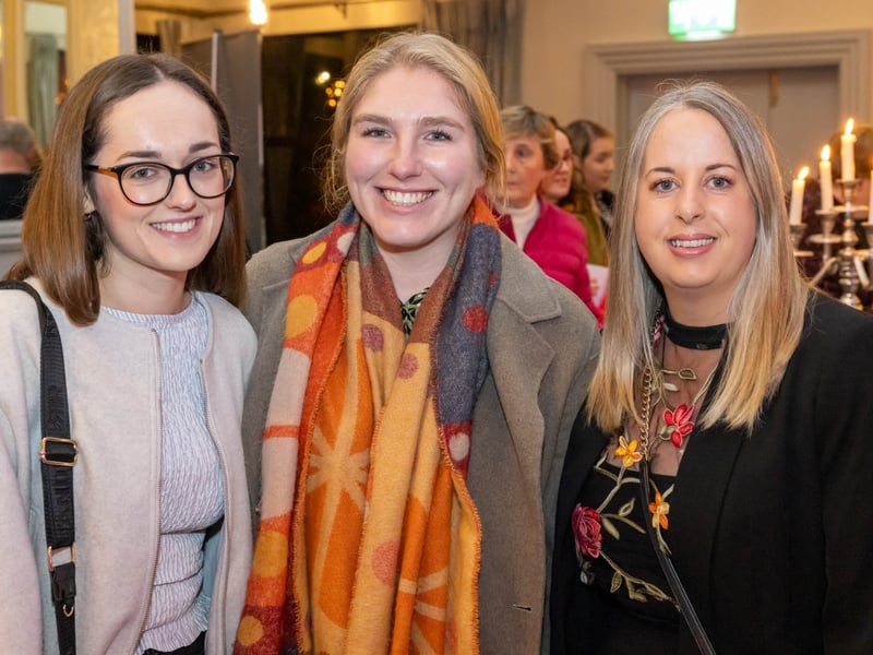 Celeb chef Kevin Dundon gave Laois locals a fantastic cookery demonstration in the Abbeyleix   Manor Hotel on Tuesday November 25, through a fundraiser for Laois Down Syndrome organised by  St Lazarians GAA Club.