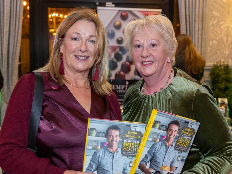 Celeb chef Kevin Dundon gave Laois locals a fantastic cookery demonstration in the Abbeyleix   Manor Hotel on Tuesday November 25, through a fundraiser for Laois Down Syndrome organised by  St Lazarians GAA Club.