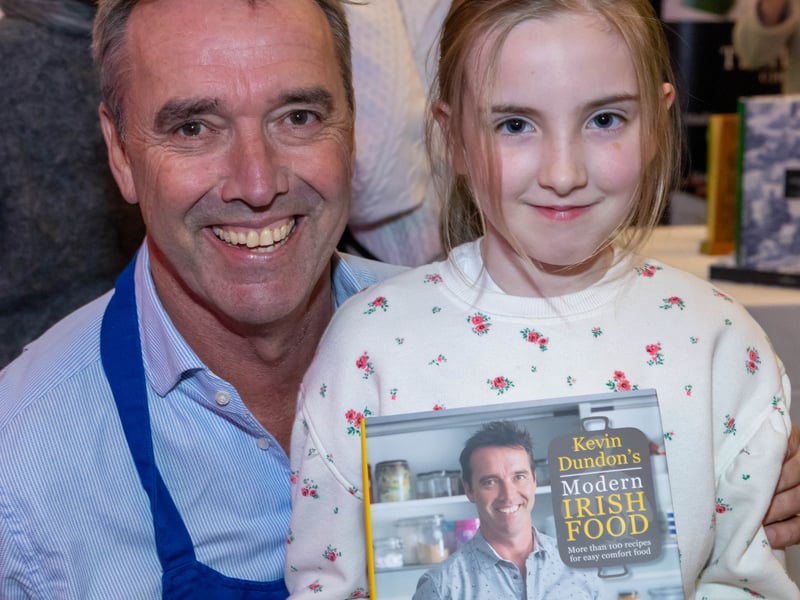 Celeb chef Kevin Dundon gave Laois locals a fantastic cookery demonstration in the Abbeyleix   Manor Hotel on Tuesday November 25, through a fundraiser for Laois Down Syndrome organised by  St Lazarians GAA Club.