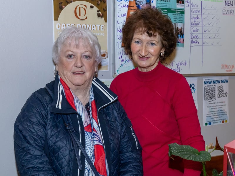 Much-loved celebrity chef, Edward Hayden, returned to Mountrath this November for the third annual  pre-Christmas Cookery Demonstration at Bloom HQ in aid of the Class of 1990 Restoration Project.