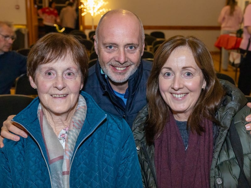 Much-loved celebrity chef, Edward Hayden, returned to Mountrath this November for the third annual  pre-Christmas Cookery Demonstration at Bloom HQ in aid of the Class of 1990 Restoration Project.