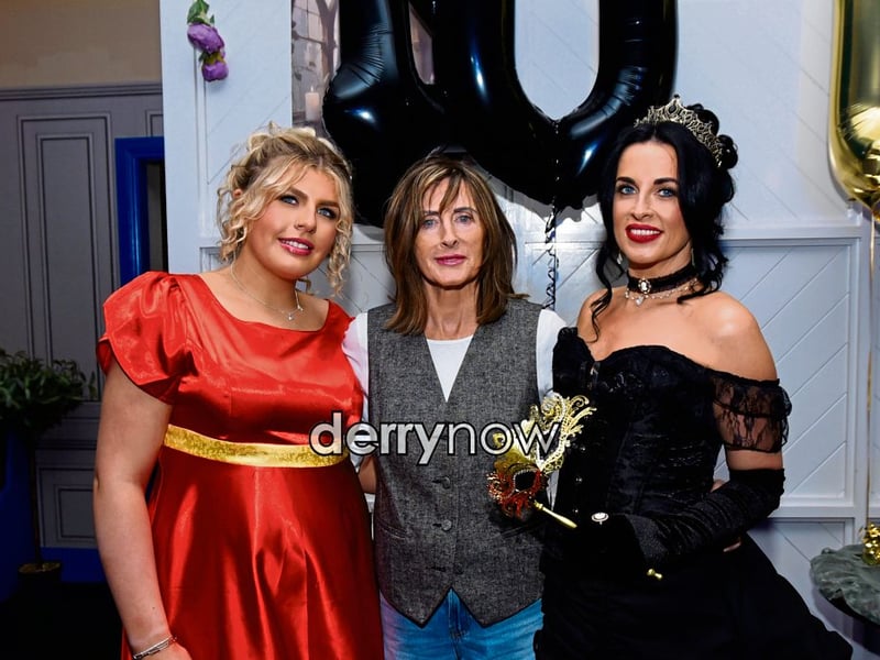 Maddie Landy with her granny Mary Curran and auntie Sheena Curran