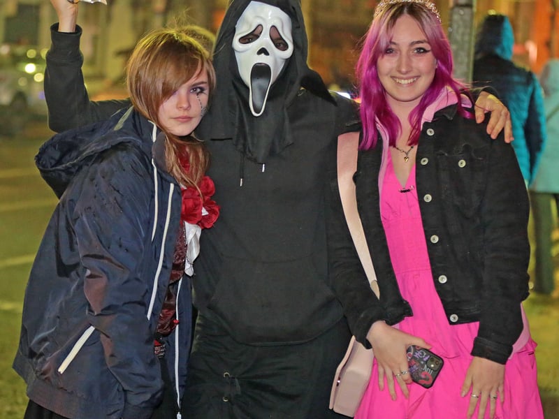 Caption: Anna Cibinal, Sarah McWeeney and Eva Maguire Picture: Shelley Corcoran