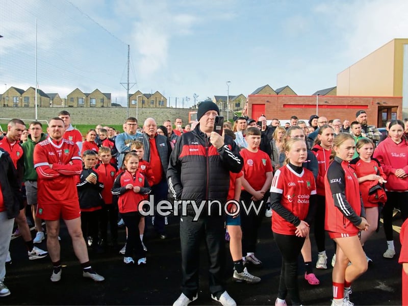 Crowds gathered at the Opening of Daíre's Gym.