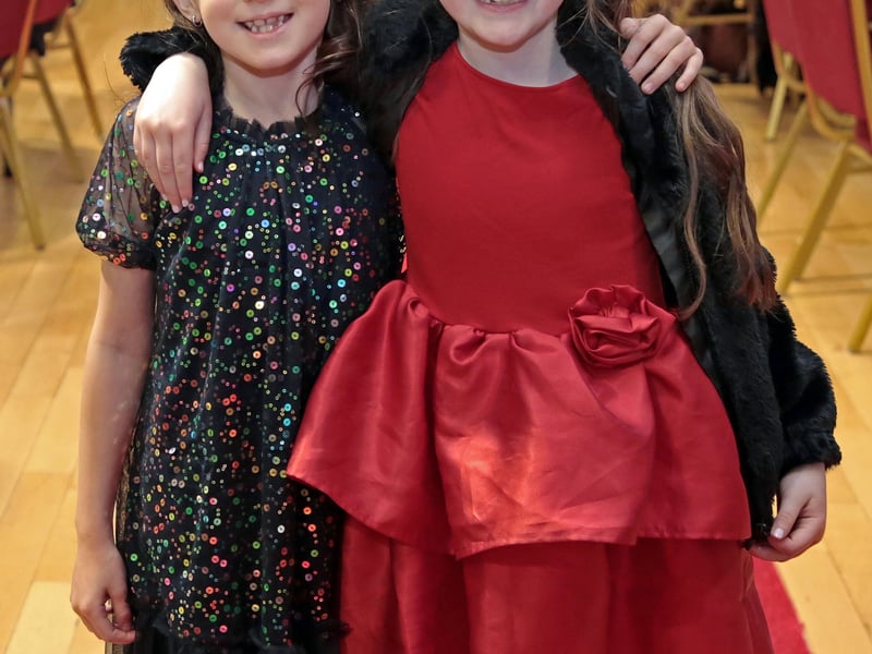 Caption: Lylah McEntire, Cloe Lynam