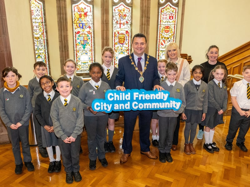 Pupils from The Model Primary School with the Mayor of Derry City and Strabane District Council, Councillor Ruairí McHugh.
