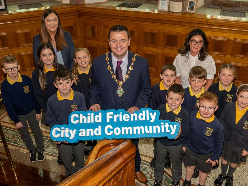 Pupils from Ebrington Primary School with the Mayor of Derry City and Strabane District Council, Councillor Ruairí McHugh.
