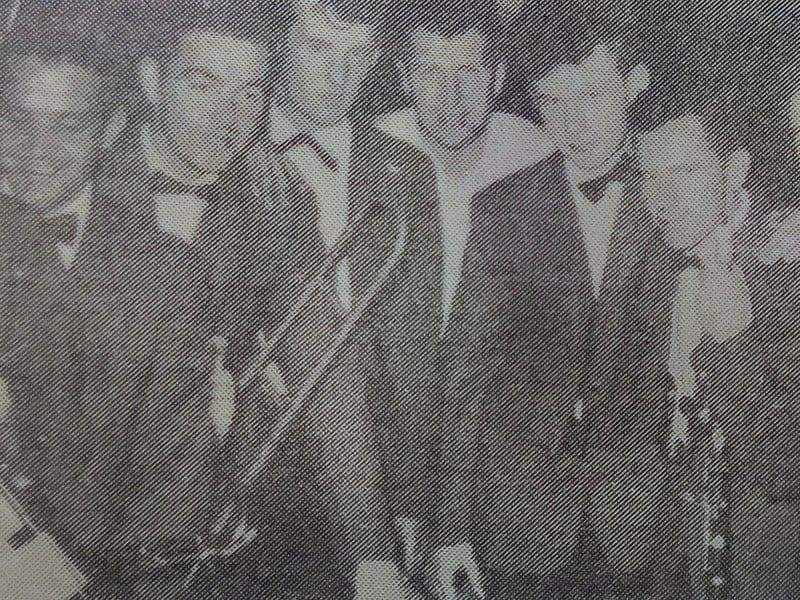 The Swing Commandoes were formed in 1960 by Dave Murphy and the original line-up was: Paddy Dooley, Jim Cantwell, Phil Cantwell, Jimmy Lennon, Dermot Delaney, Liam Hehir, Kevin Barry and Jimmy Donnelly. They were together for four years, during which time they toured Britain twice, played in most counties in Ireland and performed regularly in the Carlton and Mayfair Ballrooms.
