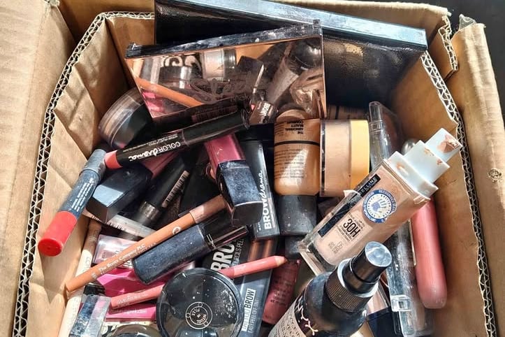PICTURES: You won't believe the quirky things Kildare people sell online