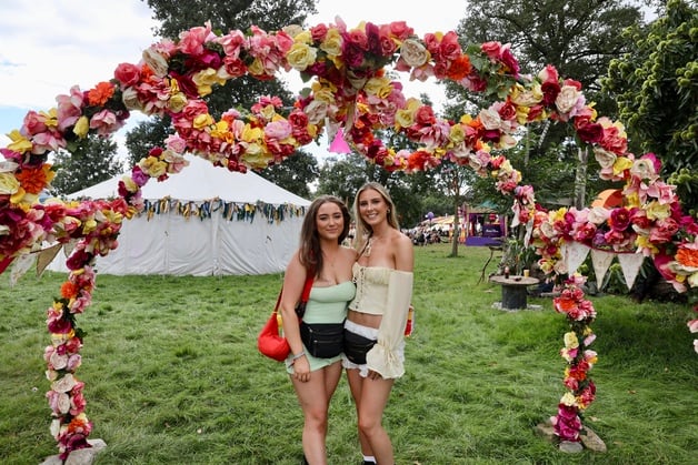 It's day two of Electric Picnic 2025 in Stradbally, County Laois where a record 80,000 fans are continuing to enjoy the music, craic and festivities. Hozier and Chappell Roan didn't disappoint as they performed on the main stage on Friday night while on Saturday night the main attractions will be Sam Fender and Fatboy Slim. While not on the official line-up, Scottish singer-songwriter Lewis Capaldi has been spotted in Laois this Saturday sparking rumours of an appearance at Electric Picnic. The talented musician pulled out of an Electric Picnic gig in 2023 as he said he was “still learning to adjust to the impact of my Tourette’s”.
He made a triumphant and surprise return to the stage with a gig in Glastonbury in June this year.
READ NEXT: 'It’s an incredible amount of money': Mayo hairdresser claims Euromillions raffle prize SATURDAY'S LINE UP ON THE MAIN STAGE 2.15pm-2.45pm Aaron Rowe 3.30pm-4.30pm Kneecap 5pm-6pm Amble 6.30pm-7.15pm Inhaler 7.45pm-8.45pm Nile Rodgers + Chic 9.30pm-11pm Sam Fender 11.30pm-1am Fatboy Slim Stay with Laois Live for full coverage from Electric Picnic 2025 across the weekend.
