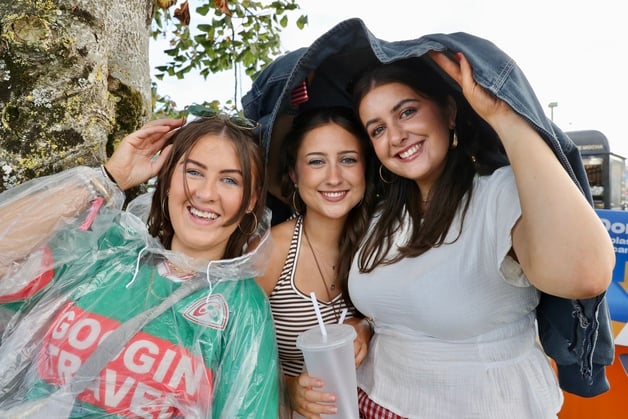 It's day two of Electric Picnic 2025 in Stradbally, County Laois where a record 80,000 fans are continuing to enjoy the music, craic and festivities. Hozier and Chappell Roan didn't disappoint as they performed on the main stage on Friday night while on Saturday night the main attractions will be Sam Fender and Fatboy Slim. While not on the official line-up, Scottish singer-songwriter Lewis Capaldi has been spotted in Laois this Saturday sparking rumours of an appearance at Electric Picnic. The talented musician pulled out of an Electric Picnic gig in 2023 as he said he was “still learning to adjust to the impact of my Tourette’s”.
He made a triumphant and surprise return to the stage with a gig in Glastonbury in June this year.
READ NEXT: 'It’s an incredible amount of money': Mayo hairdresser claims Euromillions raffle prize SATURDAY'S LINE UP ON THE MAIN STAGE 2.15pm-2.45pm Aaron Rowe 3.30pm-4.30pm Kneecap 5pm-6pm Amble 6.30pm-7.15pm Inhaler 7.45pm-8.45pm Nile Rodgers + Chic 9.30pm-11pm Sam Fender 11.30pm-1am Fatboy Slim Stay with Laois Live for full coverage from Electric Picnic 2025 across the weekend.