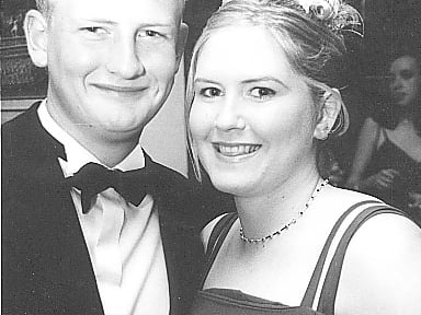 We have delved deep back into the Offaly archives for today's Throwback Thursday which features pictures from a Grad celebrated in Tullamore. We believe the pictures are from the late 1990s. Who will you recognise today? CLICK ON NEXT ABOVE TO GO THROUGH THE GALLERY OF PICTURES