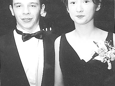 We have delved deep back into the Offaly archives for today's Throwback Thursday which features pictures from a Grad celebrated in Tullamore. We believe the pictures are from the late 1990s. Who will you recognise today? CLICK ON NEXT ABOVE TO GO THROUGH THE GALLERY OF PICTURES