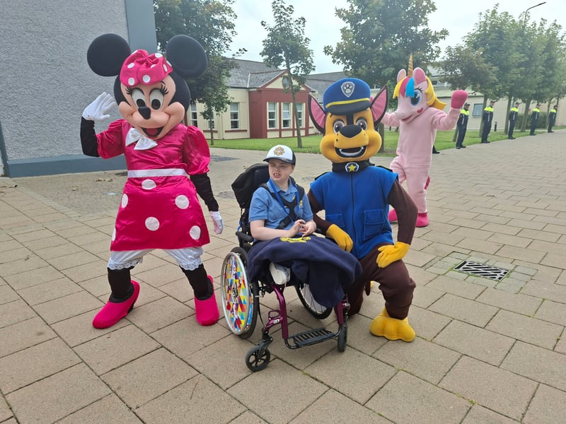 There was smiles and laughter in abundance at Templemore Garda College, as 31 new Gardaí were conferred as part of the Little Blue Heroes foundation, August 19. Families and spectators were treated to a marching performance from the Garda class of 2025, intake 244 - who are set to graduate themselves on Friday, August 22. Children and teenagers with serious illnesses received honorary degrees and badges. Comedian and actor Pat Shortt was in attendance at the event representing the Blue Knights motorcycle club, to the delight of many parents along with the new honorary Gardaí. Paw Patrol and Minnie Mouse also hit the scene and proved to be very popular with the Little Blue Heroes. READ MORE: Ever hear of a split mortgage? Third option for homebuyers in fixed vs variable debate The Gardaí have raised one million Euro for the Little Blue Heroes, according to the charity’s co-founder Alan Roughneen. One parent said that while financial assistance for families with serious illnesses is a part of the Little Blue Heroes, the Gardaí are extremely subtle about fundraising, and never do so in front of the children. The charity also runs a buddy program, where an assigned volunteer Garda will regularly visit a family they are paired with. After a parade which featured motorcycles, Garda escorts and of course the new honorary recruits, Alan Roughneen gave a speech thanking the Little Blue Heroes for their “ongoing engagement and friendship with our Garda Buddies” saying that their effort is “what makes our honorary Garda program work”. The Little Blue Heroes Foundation was established in 2017, and is a charity led by Garda members, retired Garda members and people from local communities on a voluntary basis.