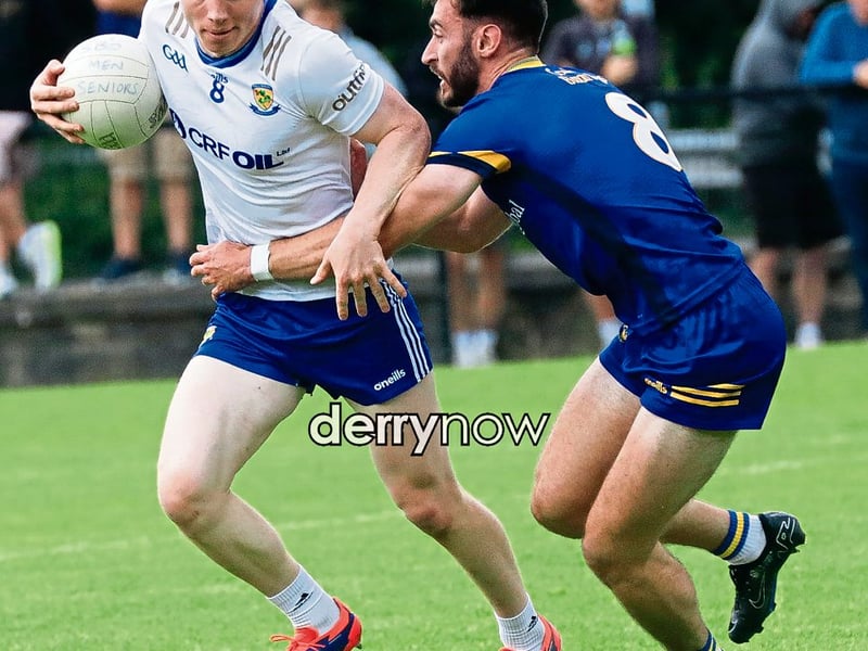 Ballinderry Niall O’Donnell in a tussle with Steelstown Brian Ogs Shane O’Connor.