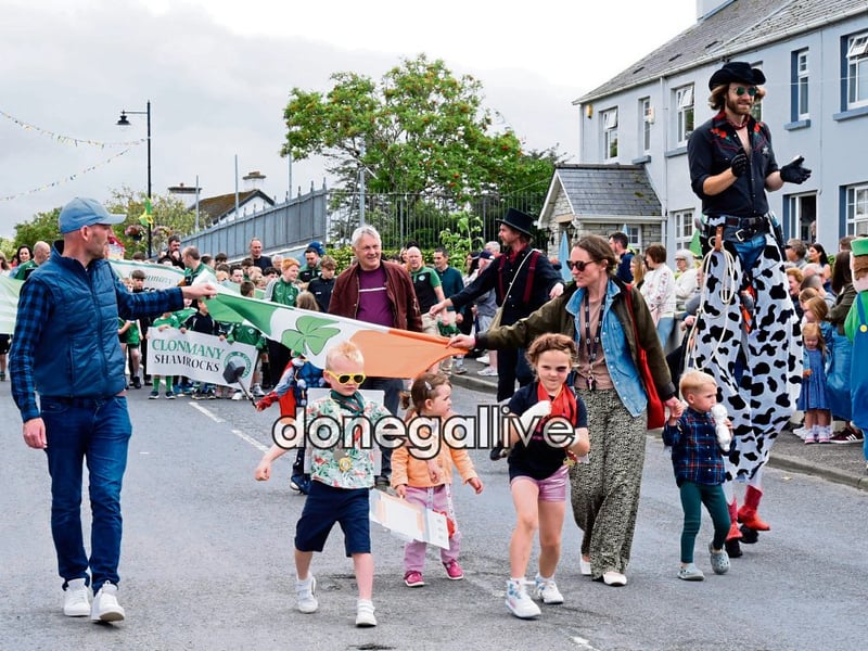 In pictures: Colour and cheers as Clonmany festival parade gets things ...