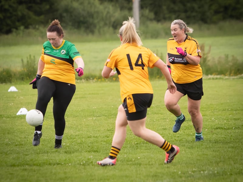 Action from the St. Eunan's (Letterkenny) v. Desertmartin game during Saturday's blitz at Beart GAC.