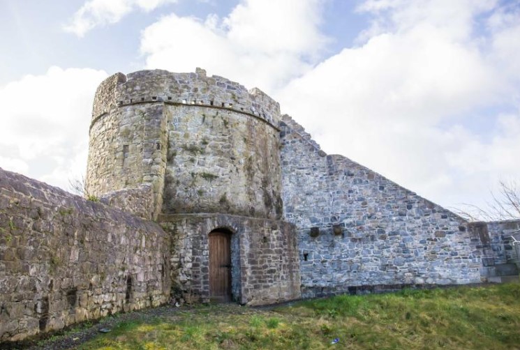 5) Talbot’s Tower Located in Kilkenny City, Talbot’s Tower is a historic gem that is often overlooked or missed by visitors and locals alike. It is the only surviving complete defensive tower of the city wall circuit in Kilkenny and has undergone an impressive programme of restoration, conservation and interpretation. Talbot’s Tower can be accessed via Lower New Street and there is ample seating at the site where you can sit back for a moment and use your imagination to travel back through centuries of history.