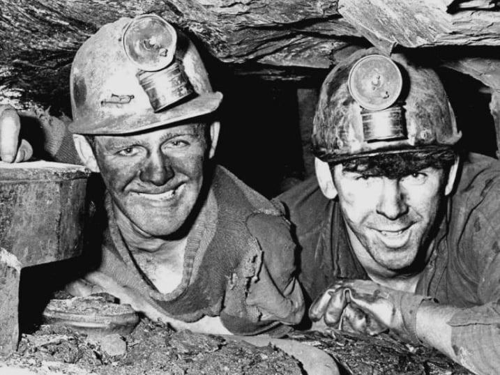 4) Castlecomer Coal Mining Museum Looking to explore some social history? Visit the Coal Mining Museum in Castlecomer Discovery Park. The museum’s coal mining exhibition comprises a 45-minute tour through Castlecomer’s coal mining past. The exhibition is an interactive multi-media display that takes the visitor on a journey through time. Starting with the formation of the coal 300 million years ago, it brings the visitor through more than 300 years of coal mining history to the closure of the mines in 1969. Entry costs €5 for adults and €3 for children.