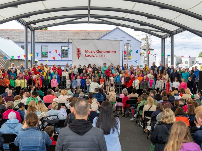 Laois Music Centre marked this year's Cruinniú na nÓg with a stunning outdoor concert.  Laois le Chéile is an all-inclusive, multi-cultural, inter-generational community arts festival, taking place on the grounds of Laois Music Centre in the heart of Portlaoise town. Ta Tum Tum! is an interactive project designed for children to explore Brazilian culture through live music, creative movement and storytelling! It also explores body awareness and different rhythms used in Brazilian music.  Laois Le Chéile extended its Cruinniú festival to include a Céilí Mór, where participants took part in bilingual dance and bodhrán workshops, culminating in a large-scale Céilí with live music!