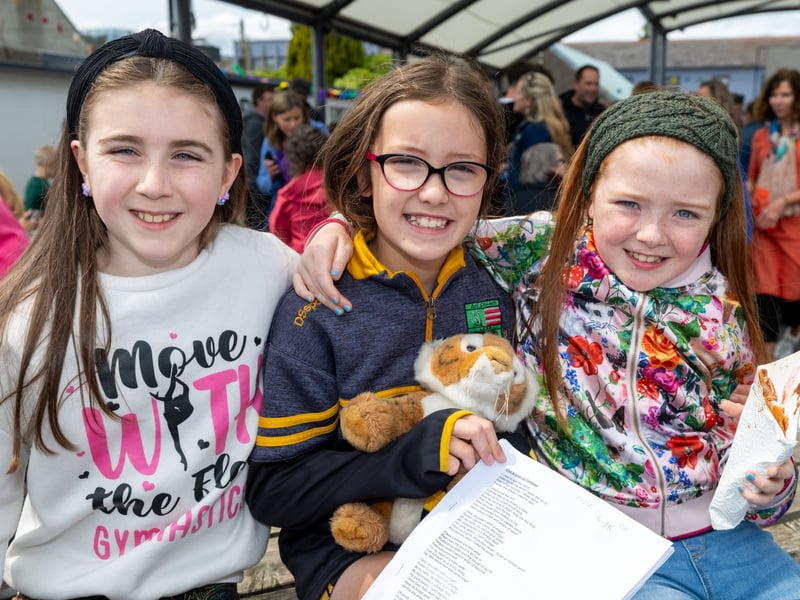 Laois Music Centre marked this year's Cruinniú na nÓg with a stunning outdoor concert.  Laois le Chéile is an all-inclusive, multi-cultural, inter-generational community arts festival, taking place on the grounds of Laois Music Centre in the heart of Portlaoise town. Ta Tum Tum! is an interactive project designed for children to explore Brazilian culture through live music, creative movement and storytelling! It also explores body awareness and different rhythms used in Brazilian music.  Laois Le Chéile extended its Cruinniú festival to include a Céilí Mór, where participants took part in bilingual dance and bodhrán workshops, culminating in a large-scale Céilí with live music!