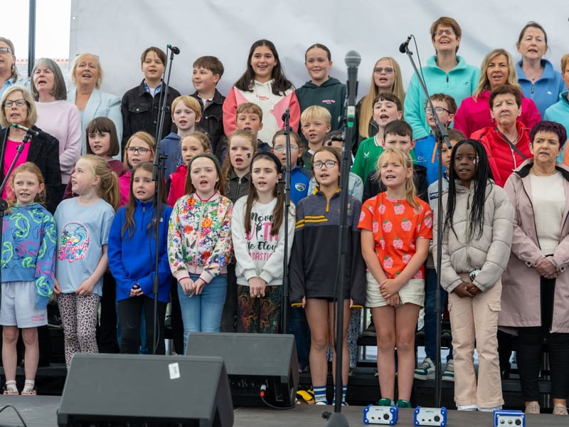 Laois Music Centre marked this year's Cruinniú na nÓg with a stunning outdoor concert.  Laois le Chéile is an all-inclusive, multi-cultural, inter-generational community arts festival, taking place on the grounds of Laois Music Centre in the heart of Portlaoise town. Ta Tum Tum! is an interactive project designed for children to explore Brazilian culture through live music, creative movement and storytelling! It also explores body awareness and different rhythms used in Brazilian music.  Laois Le Chéile extended its Cruinniú festival to include a Céilí Mór, where participants took part in bilingual dance and bodhrán workshops, culminating in a large-scale Céilí with live music!