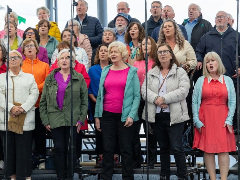 Laois Music Centre marked this year's Cruinniú na nÓg with a stunning outdoor concert.  Laois le Chéile is an all-inclusive, multi-cultural, inter-generational community arts festival, taking place on the grounds of Laois Music Centre in the heart of Portlaoise town. Ta Tum Tum! is an interactive project designed for children to explore Brazilian culture through live music, creative movement and storytelling! It also explores body awareness and different rhythms used in Brazilian music.  Laois Le Chéile extended its Cruinniú festival to include a Céilí Mór, where participants took part in bilingual dance and bodhrán workshops, culminating in a large-scale Céilí with live music!