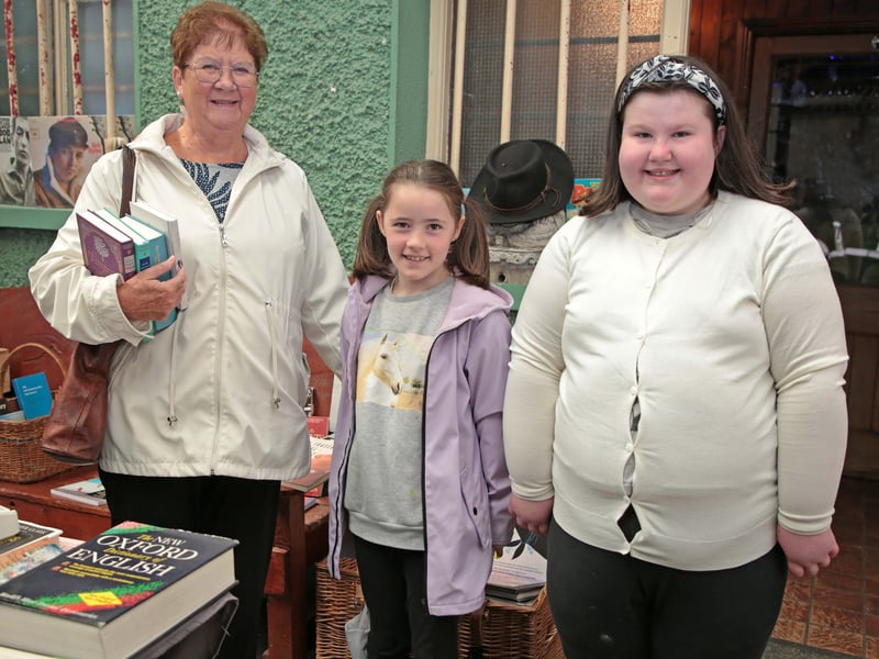 Caption: Rhona Gibson, Zara and Alisha Breslin