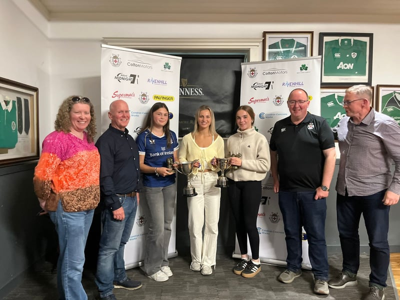 U16 girls - Bernie Leijen (coach), Jimmy Martin Natalie McIntyre, player of the year, Megan Burns, Abigail Dolan, most improved player Andy Keary, Fiachra Coll (coach). CLICK ON THE ARROWS ABOVE TO GO THROUGH ALL THE PICTURES
