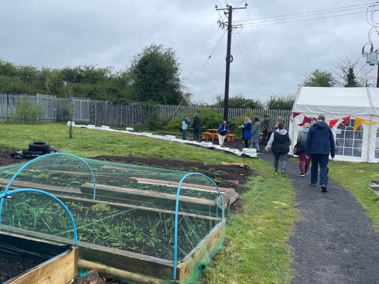 Laois Partnership Company recently held Portlaoise's second Street Feast at the O’Moore Place Allotment. "Organised in conjunction with Neighbourhood Network’s Our Shared Plate project, the Street Feast was an opportunity for people to bring along a dish to share with their local community, featuring workshops and activities for all the family," Laois Partnership Company said. "There was also a tour of the allotment, with tea, scones and snacks to tuck into." Along with delicious food provided by chef Ann Devitt, there was face painting and a variety of fun activities for children. There was also a basket willow weaving demonstration delivered by multi-media artist, Lynn Kirkham; and a presentation on using food waste and food preservation by ecologist Alex Konieczka, who is founder of Understory, an environmental and zero-waste organisation. The event also featured a community oven consultation with Eilish Langton, who is a former coordinator with Creative Places Athy. This was Laois Partnership Company's second Street Feast- here's to many more!