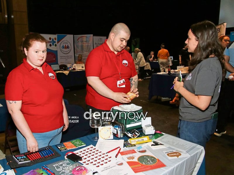 Caitlin and Colm, Innercity Assistance Team chatting with Cait Ramsey, Life Hack.