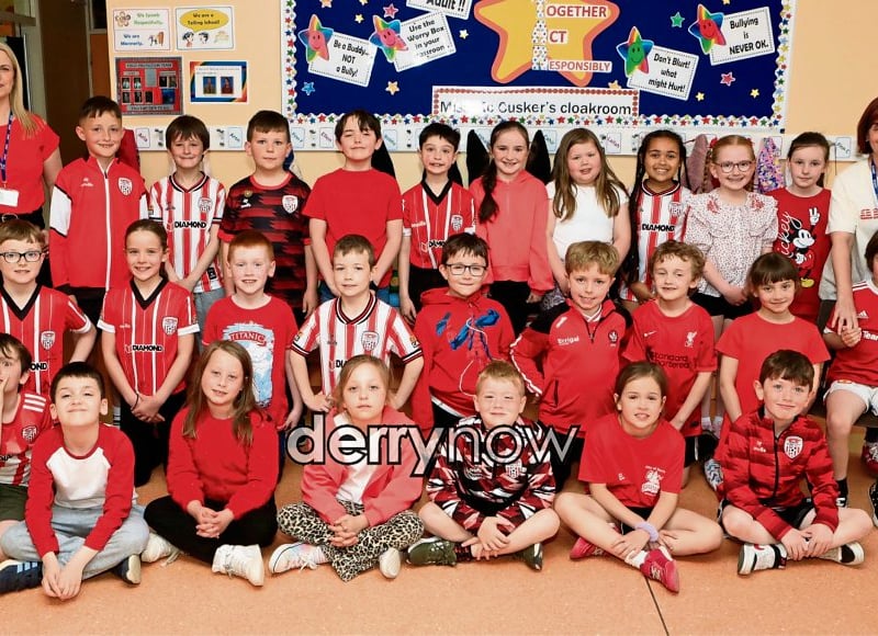 Hollybush PS pupils 'Going Red for Ryan'.