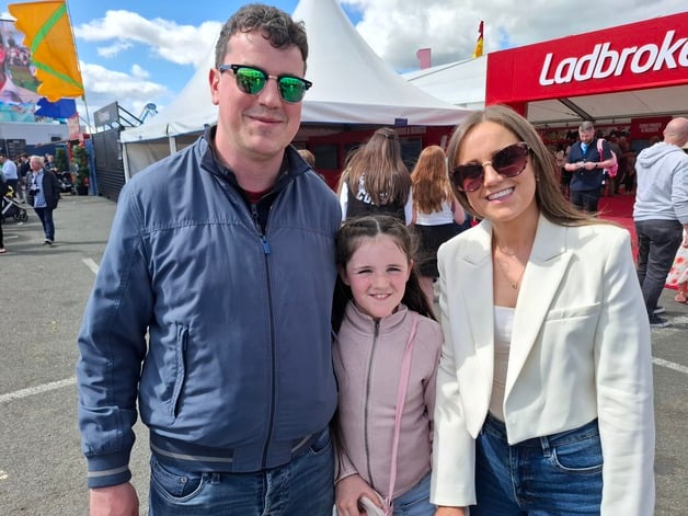 We've been out and about at Punchestown Racecourse in Kildare this Saturday for the final day of this year's Festival which has been one of the best-ever. Amid soaring temperatures all week, punters have flocked to the Kildare racecourse in their thousands with Friday seeing the highest-ever single day attendance of more than 43,000 people. READ NEXT: PICTURES: Sunshine and shades again as thousands attend final day of Punchestown 2025 Were you one of the punters in Punchestown this Saturday - did we snap you? If so, don't forget to tag your friends.