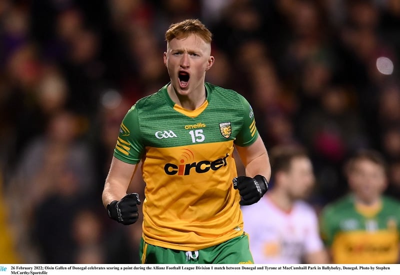 Oisin GallenThe MacCumhaill's man is drifting far from the square in search of ball. Not everything coming off for him but he has a big day in him also. 6.5