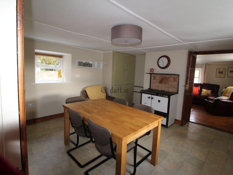 PICTURES: Rent this Leitrim house for half the price of 'discounted ...