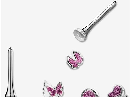 Golf Tees & Markers set (6 pieces) €55 Silver plated golf set with a protective anti tarnish layer comprising of two tees with crystal detail plus four markers circular, heart and butterfly shaped with pink glitter detail presented in a Newbridge Silverware gift box. Whether you’re marking a new romance or celebrating a lifelong partnership, Newbridge Silverware has the perfect gift to make this Valentine’s Day truly memorable. Each piece comes beautifully packaged, ready to be presented to the one who holds your heart.