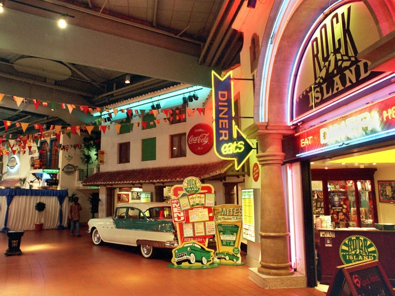Rock Island Diner, at The Oasis, Meadowhall, in September 1999, with Spiros restaurant to the left