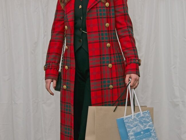 Cara Earls-Meehan was the winner of the Winter Best Dressed at Lawlor’s of Naas, Grade 1 Novice Hurdle & Winter Best Dressed Day 2025.