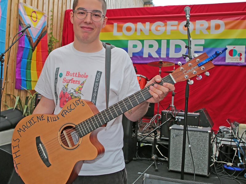 Caption: Ozzie performs at Pig Market Lane
