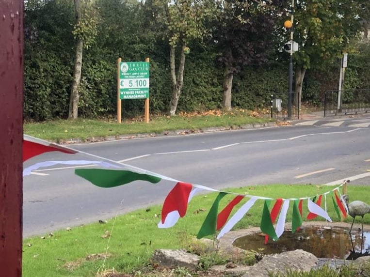 Rathdowney and Errill have been decked out with flags, window displays and bunting ahead of the Laois senior hurling final against Clough/Ballacolla.  Local businesses and homes have come out in force to show their support.
