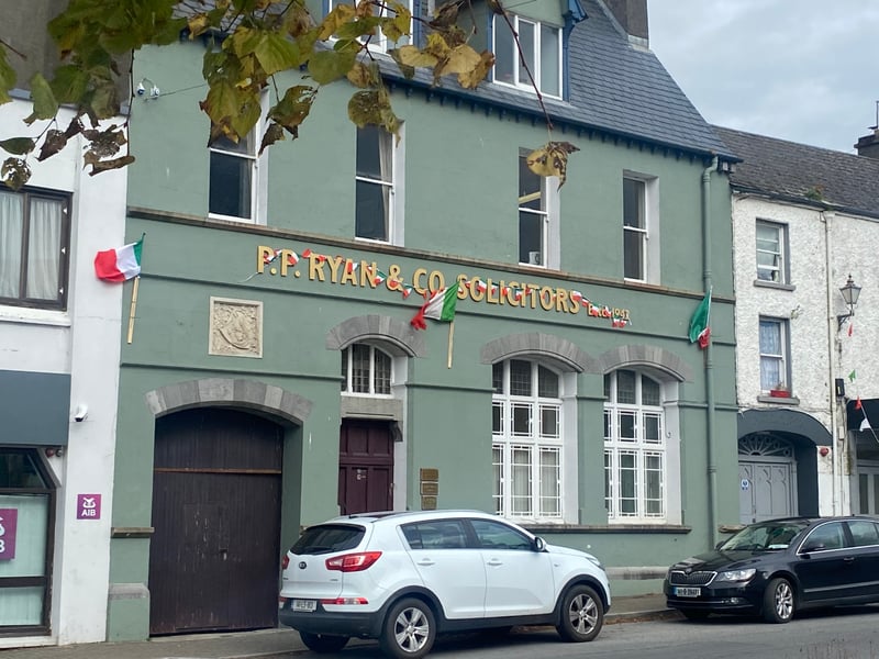 Rathdowney and Errill have been decked out with flags, window displays and bunting ahead of the Laois senior hurling final against Clough/Ballacolla.  Local businesses and homes have come out in force to show their support.