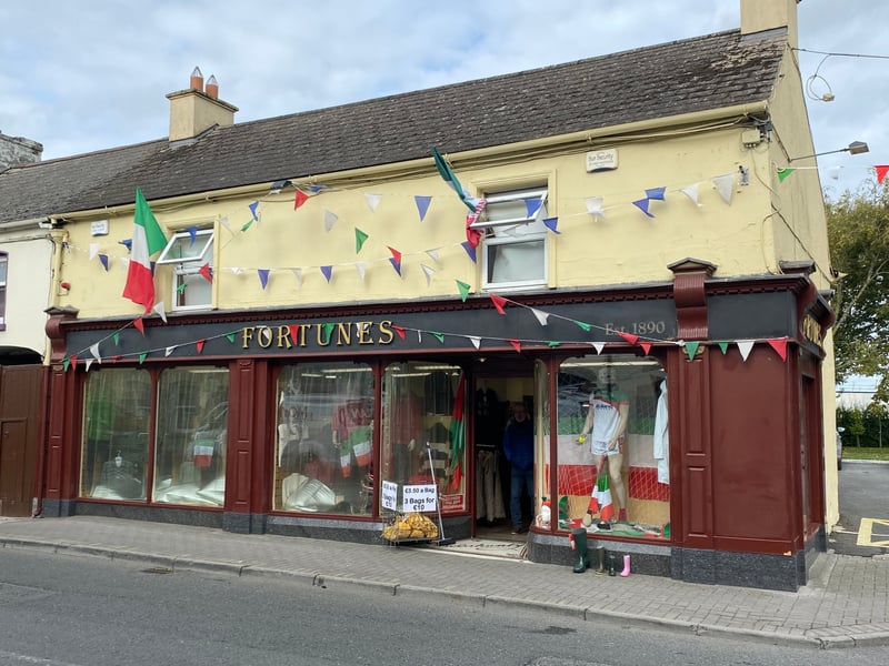 Rathdowney and Errill have been decked out with flags, window displays and bunting ahead of the Laois senior hurling final against Clough/Ballacolla.  Local businesses and homes have come out in force to show their support.