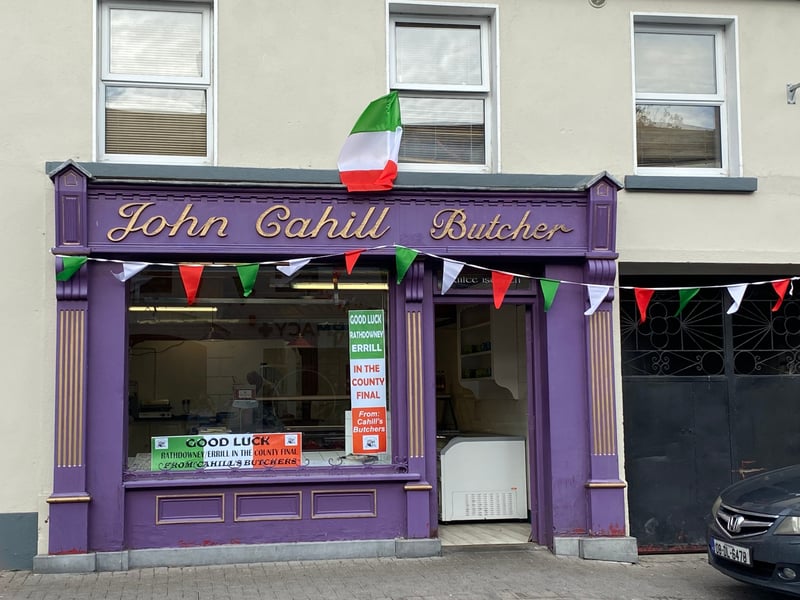 Rathdowney and Errill have been decked out with flags, window displays and bunting ahead of the Laois senior hurling final against Clough/Ballacolla.  Local businesses and homes have come out in force to show their support.