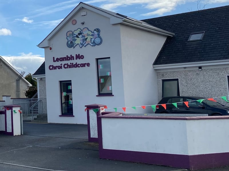 Rathdowney and Errill have been decked out with flags, window displays and bunting ahead of the Laois senior hurling final against Clough/Ballacolla.  Local businesses and homes have come out in force to show their support.