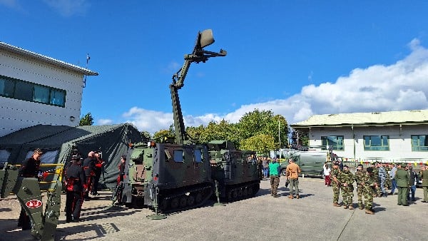 PICTURES: Guns, tanks and bazookas - inside tour of one of Ireland's ...