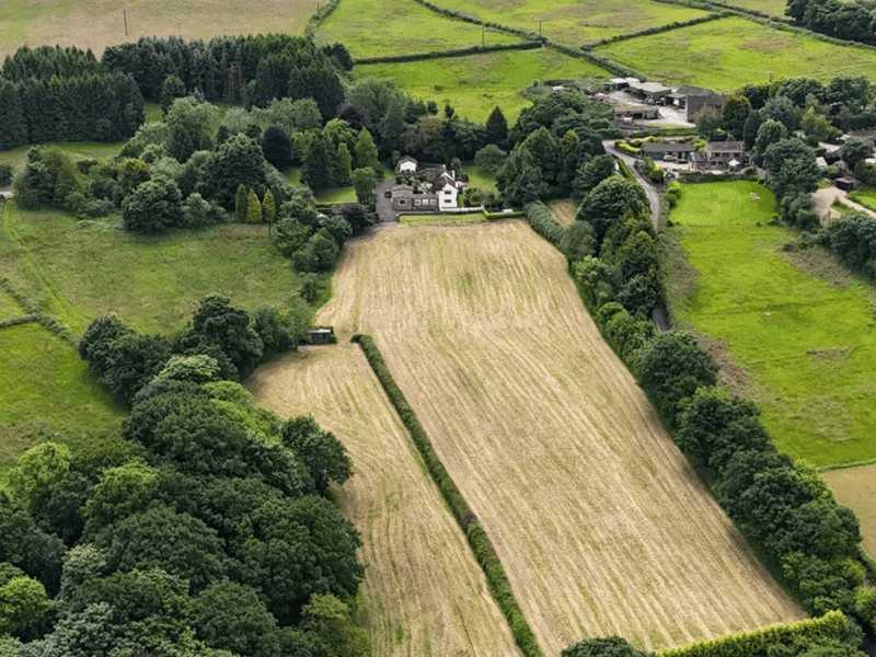 Doe Lea Farm, Main Road, Troway S21