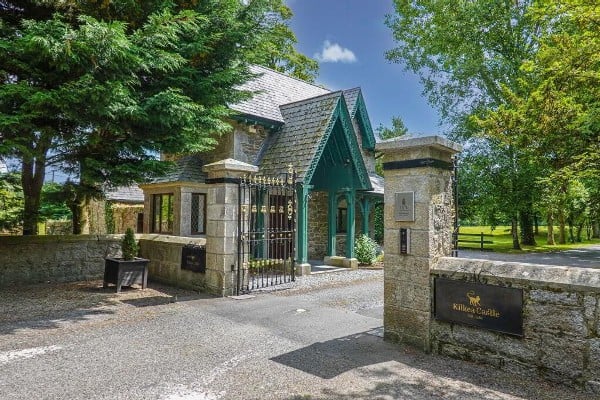 PICTURES: Idyllic gate lodge on grounds of luxury Kildare castle hotel ...
