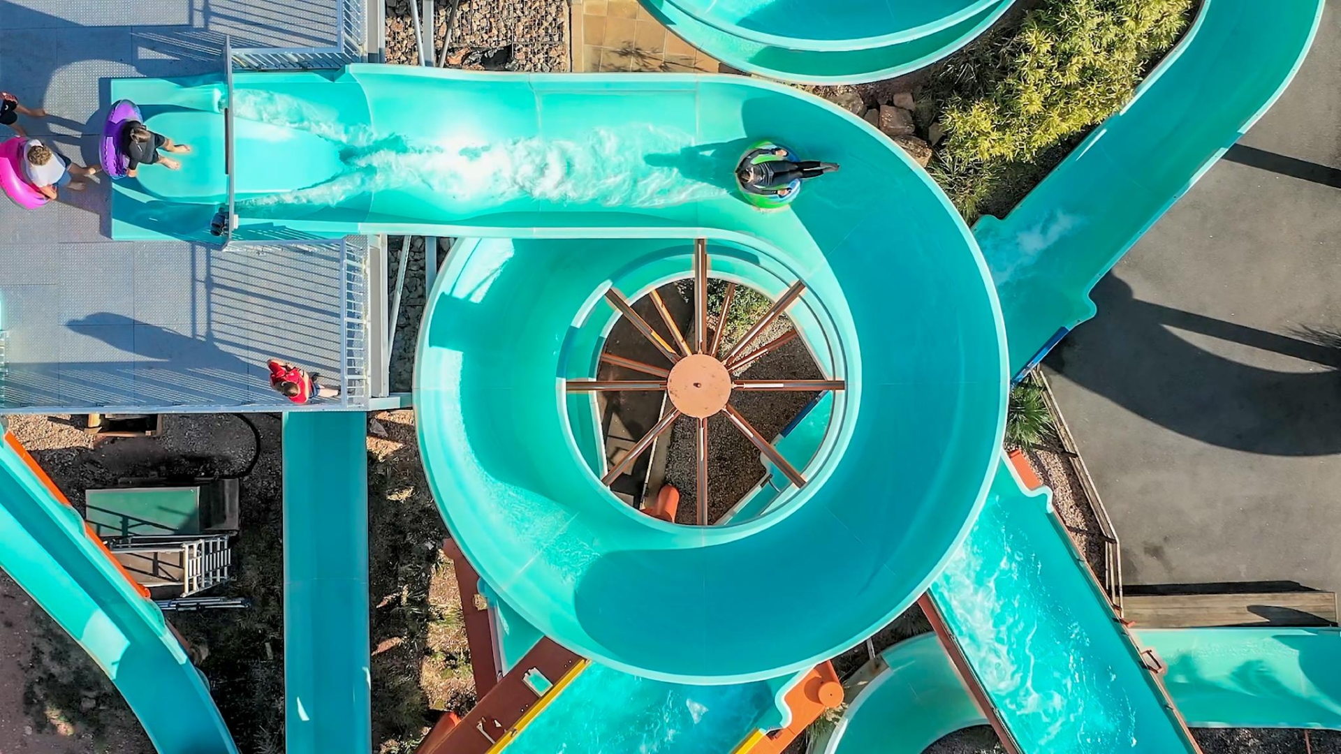 Amazing pictures of Splashdown Quaywest by ERBID Company