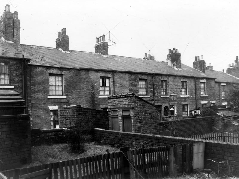 Jowett Place in November 1960. This area was soon to be demolished and families relocated under a Leeds City Council slum clearance programme.