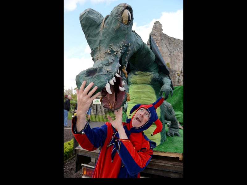Bridgnorth Castle grounds, 2017. St George’s Day fun event, with Juggling Jim and a dragon.